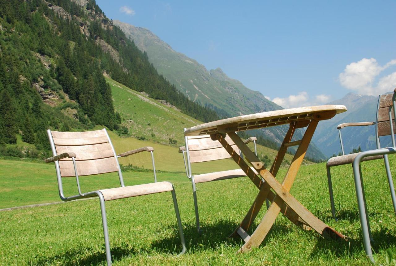 Pension Steinkogel St. Leonhard im Pitztal Exterior foto